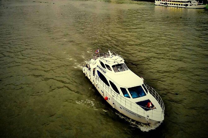 Sunset Bangkok Cruise by the yatch - Key Points