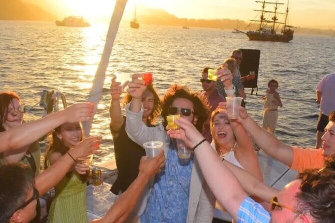 Sunset Boat Tour Includes Open Bar and Dinner - An In-Depth Look at the Sunset Boat Tour