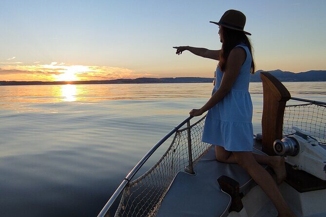 Sunset Boattrip + Tapa + Cava - Why You Should Consider This Experience