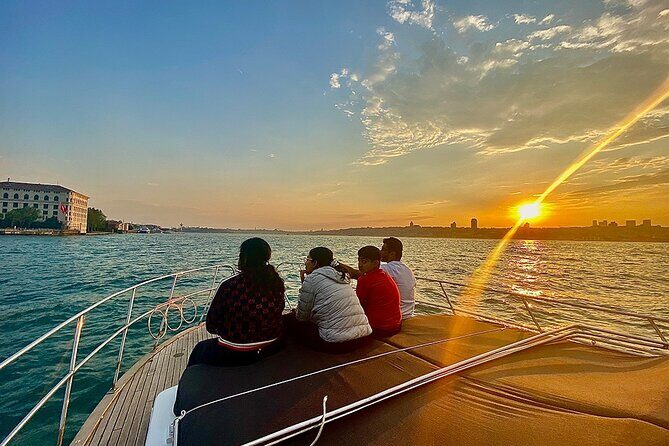 Sunset Bosphorus Yacht Tour in Istanbul - A Closer Look at the Experience