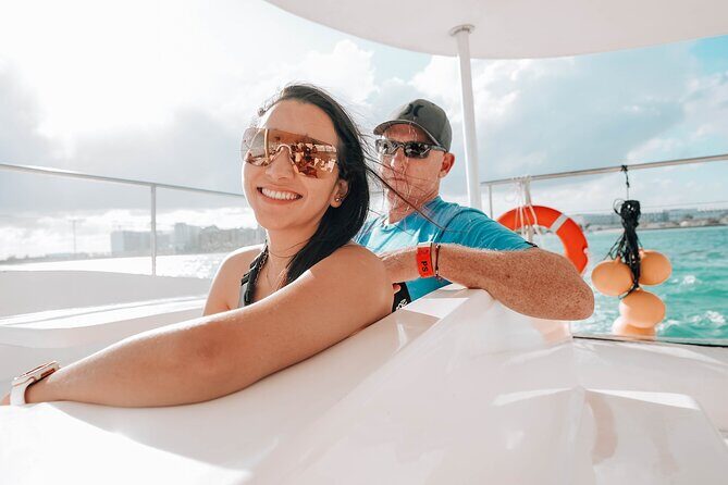 Sunset Catamaran to Isla Mujeres + Transportation from Cancún - The Sum Up