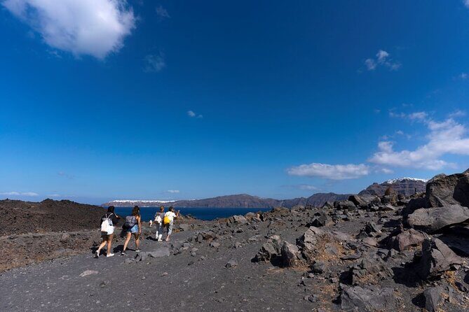 Sunset Cruise in Caldera of Santorini - The Itinerary in Detail: What You Can Expect