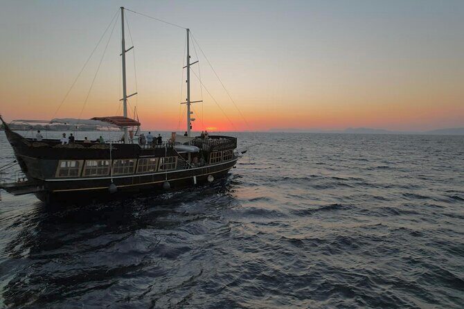 Sunset Cruise with Greek BBQ & Unlimited Aperol Spritz, Beer Wine - Sunset and Atmosphere