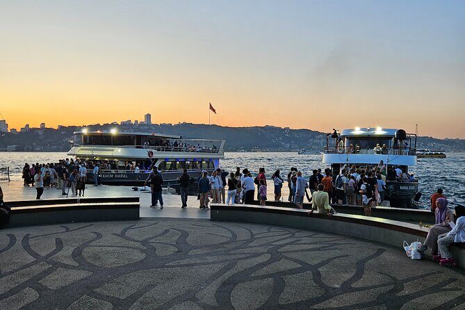 Sunset Cruise with Stop along Asia: Discover Istanbul's Bosphorus - An In-Depth Look at the Istanbul Bosphorus Sunset Cruise
