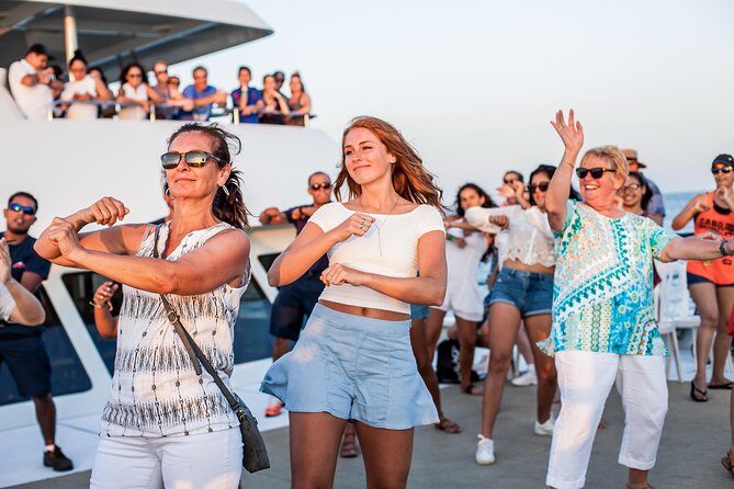 Sunset Dinner Cruise in Cabo San Lucas - FAQs