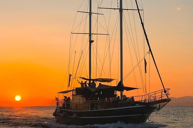 Sunset Dinner Cruise: Sunset, Swim, Drinks, and Dinner Onboard - The Itinerary and What to Expect