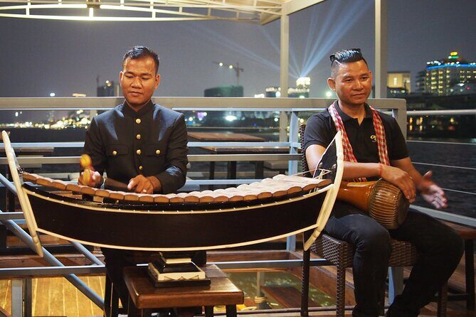 Sunset Dinner Cruises and Live Music 5 and 7pm with Free Pickup - FAQs
