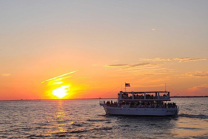 Sunset Dolphin Cruise in Destin - An In-Depth Look at the Destin Sunset Dolphin Cruise