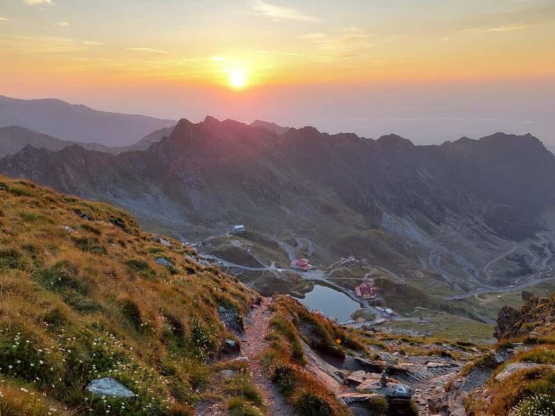 Sunset Hike on Transfgran: Buteanu & Capra glaciary lake - Reaching the High Peaks: Buteanu & Capra Peak
