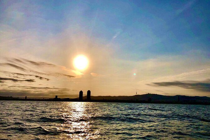 Sunset in a Private Motor Yacht - FAQ