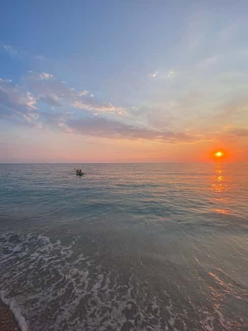 Sunset kayak/Sup tour - Lukova tiny caves and Secret beaches - The Practicalities and Value