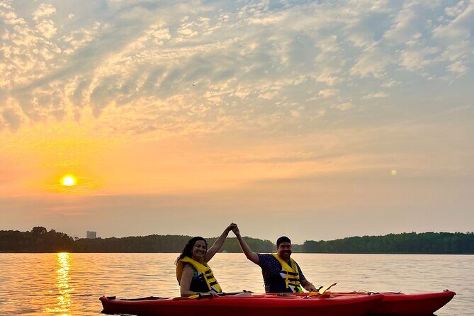 Sunset Kayak Tour in Downtown Ottawa and Gatineau - An Overview of the Sunset Kayak Tour Experience