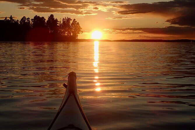 Sunset kayak tour with fika on Stockholms lakeside - An Authentic Way to Experience Stockholm’s Outdoors