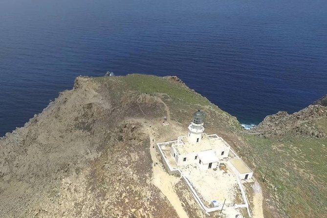 Sunset Lighthouse Armenistis - Key Points