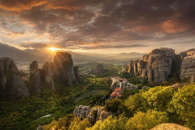 Sunset Meteora Private Photography Tour - What Makes the Sunset Meteora Private Photography Tour Stand Out?