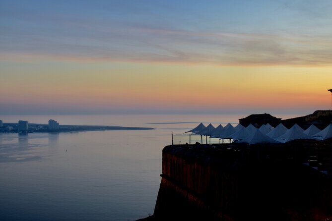 Sunset on a sailboat in Arrábida, Setúbal - Practical Tips for Your Sunset Sail