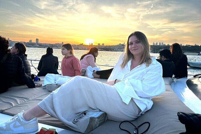 Sunset or Daytime Istanbul Guided Luxury Yacht Cruise with Snacks - Who Will Love This Cruise?