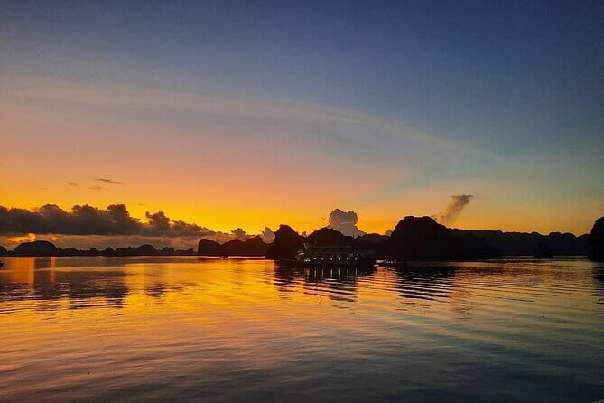 Sunset Paddles, bioluminescent plankton Kayak Tour from Cat Ba - FAQ