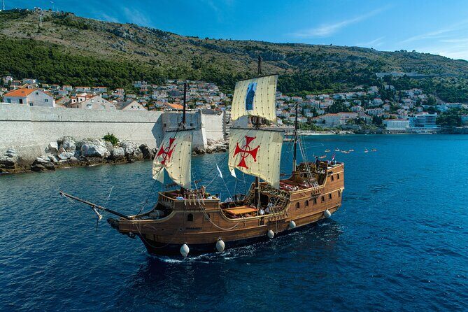 Sunset Panorama Cruise with a Guide on a Wooden Galleon - An In-Depth Look at the Experience