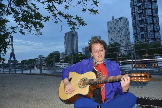 Sunset Picnic with View of Eiffel Tower and Live Music - Timing and Duration: Making the Most of the Evening