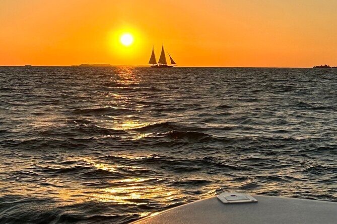 Sunset Powerboat Cruise - Who Should Consider This Tour?