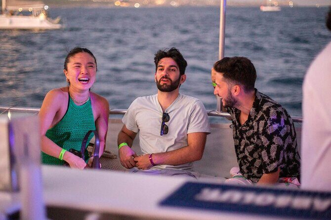 Sunset Sail Party Cruise on the Pez Gato - Authentic Experiences and Positive Reviews