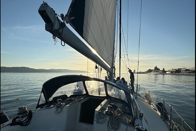Sunset sailboat tour in Lisbon with wine and beer - An In-depth Look at the Lisbon Sunset Sailboat Tour