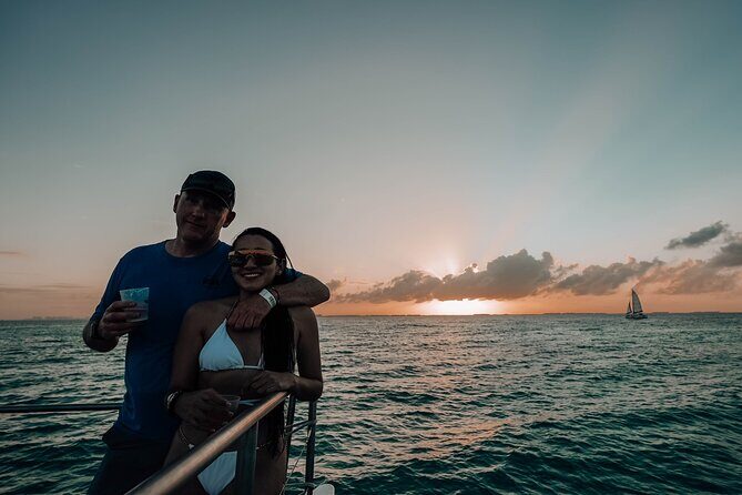 Sunset Sailing Adventure to Isla Mujeres Unlimited + Transfer from Cancún - An Honest Look at the Sunset Sailing Adventure