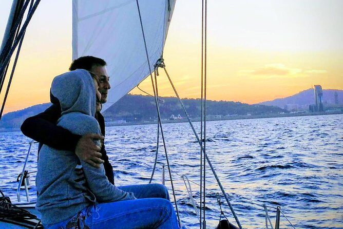 Sunset Sailing Experience w/ Live Spanish Guitar & Spanish Tapas - FAQ