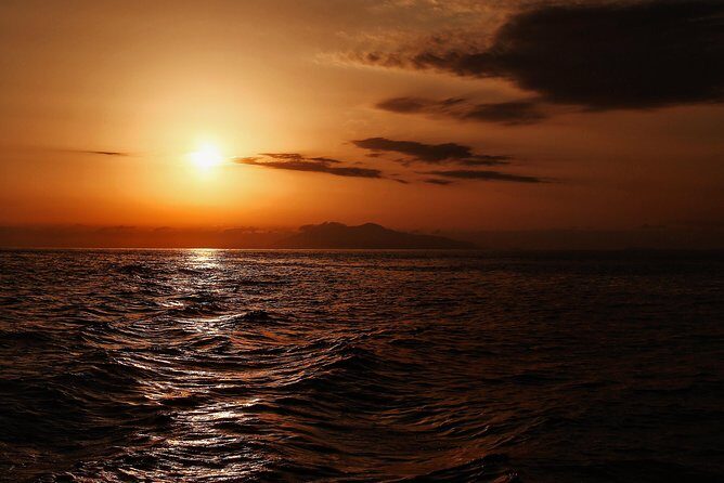 Sunset tour by private boat - FAQ