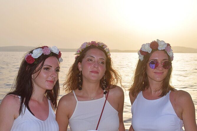 Sunset Tour Mallorca: Sunset boat trip with music & good atmosphere - The Sum Up