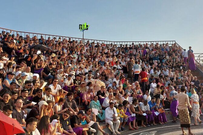 Sunset Uluwatu Private Tour and Kecak Fire Dance Performance - Exploring Uluwatu Temple: History and Atmosphere