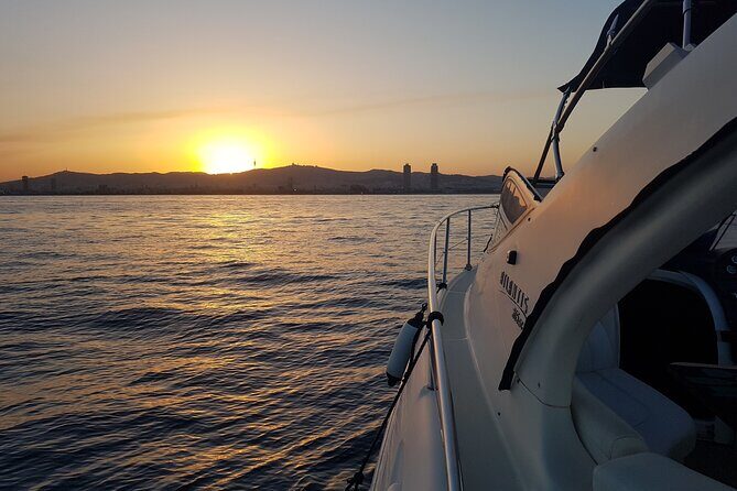 Sunset yacht ride in Barcelona + snacks and drinks - Introduction