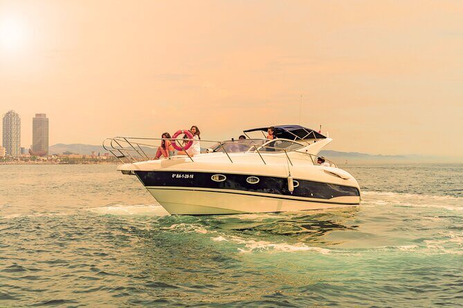 Sunset yacht ride in Barcelona + snacks and drinks - Key Points