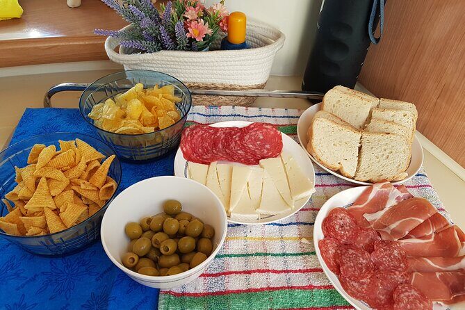 Sunset yacht ride in Barcelona + snacks and drinks - Who Will Love This Tour?