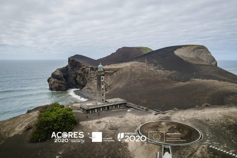 Sunset yacht tour with food and wine tasting. - The experience: what you’ll love