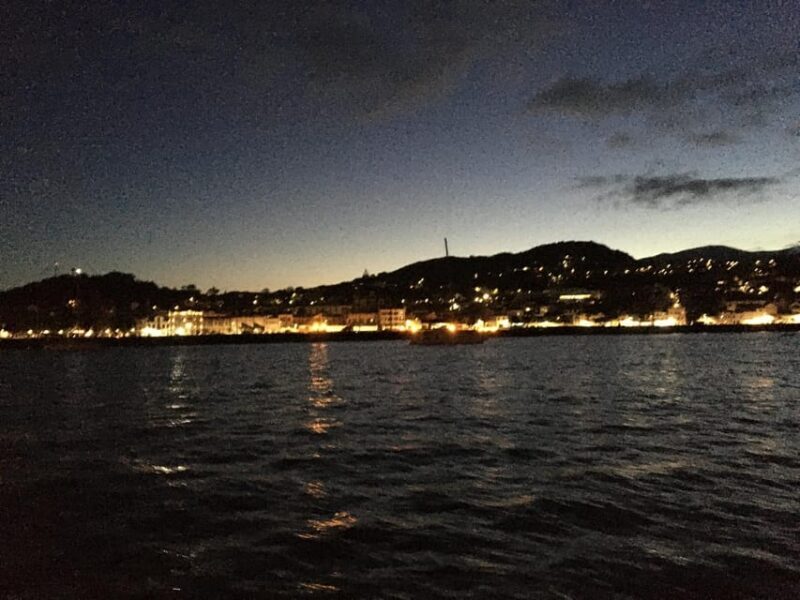 Sunset yacht tour with food and wine tasting. - FAQ