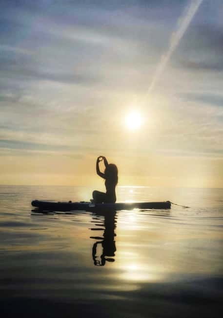 Sunset+paddle surf with music+fotos&videos Barceloneta+snack - Key Points