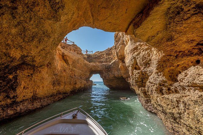 Superb Private caves tour with highly skilled skipper - Key Points