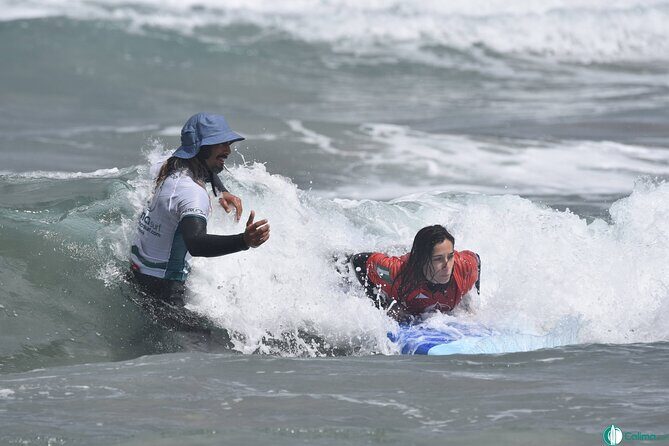 Surf class in Famara 9:15-12:00 or 11:45-14:30 (2h class) - Frequently Asked Questions