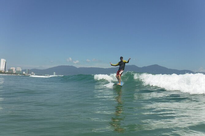Surf Lessons - An In-Depth Look at the Experience