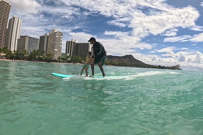 Surf lessons for beginners in Waikiki - What to Expect from the Experience