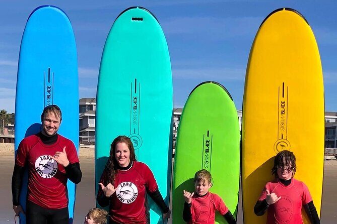 Surf Lessons Group/Private - Who Should Consider This?
