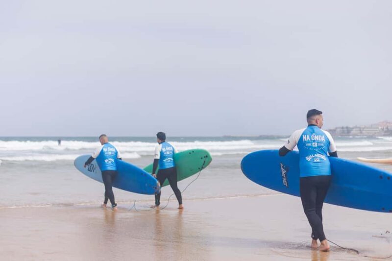 Surfboard rental + wetsuit + 1 surf lesson - A Deep Dive into the Experience
