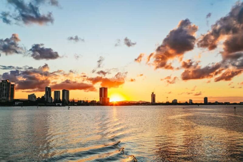 Surfers Paradise: Sightseeing Sunset River Cruise - Key Points