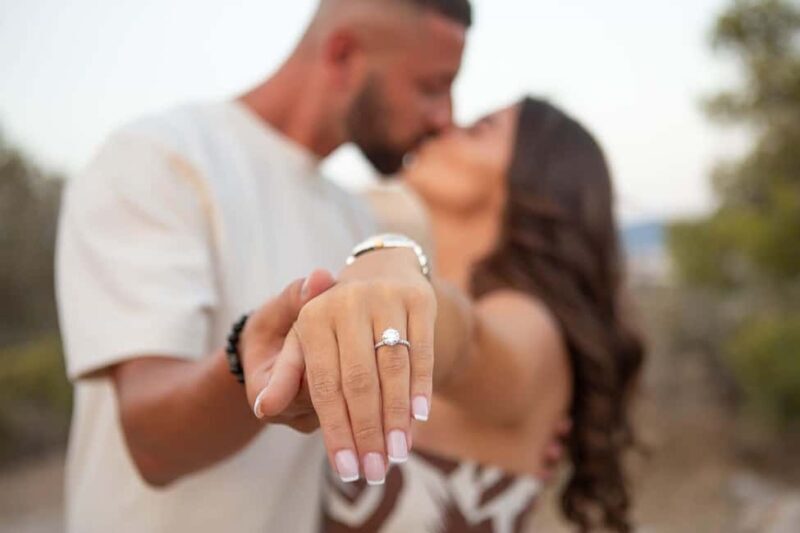 Surprise Proposal Photoshoot in Athens - Key Points