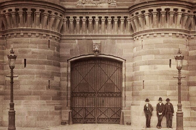 Surry Hills & Darlinghurst History Tour  Gangsters, Girls & Grog - Exploring Surry Hills: From Brothels to Gangs