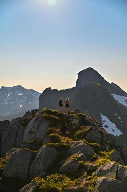 Svolvær: Guided Hike with Snacks - An In-Depth Look at the Guided Hike Experience