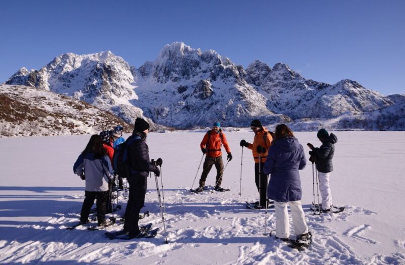 Svolvær: Snowshoe Nature Explorer - How the Tour Begins — Meeting and Gear Fitting