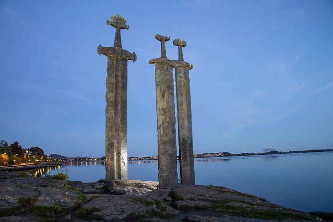 Swords in Rock monument and Stavanger highlights private tour - The Practicalities: What to Expect